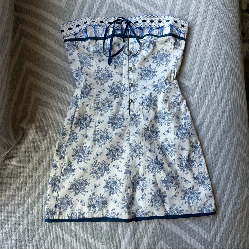 With Jean Sabrin dress, size small, blue & white